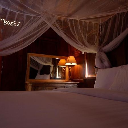Satria House Amed Hotell Exteriör bild