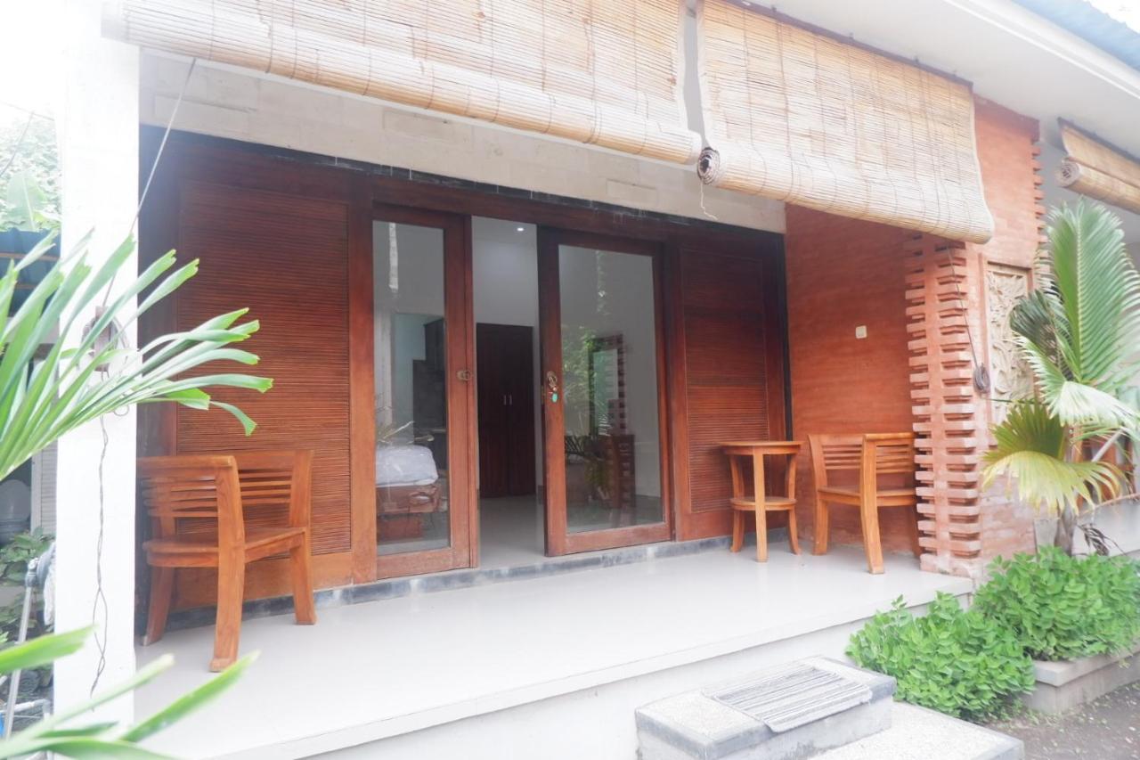Satria House Amed Hotell Exteriör bild